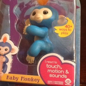 Fingerlings Baby Monkey NWOT 5+ years